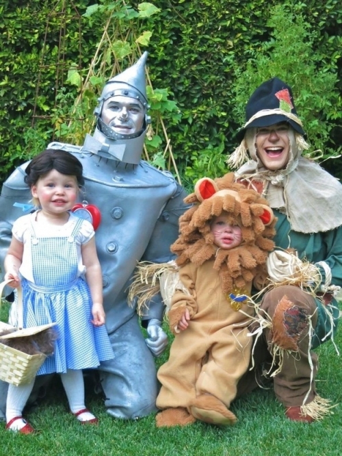 Neil Patrick Harris Wizard of Oz Halloween costume